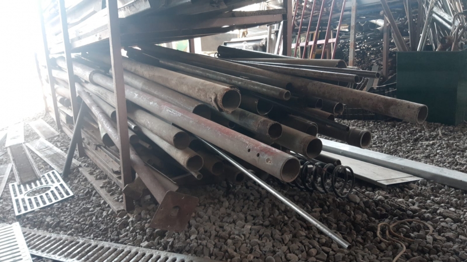 Tubos de fierros desde 20mm de diametro hasa 80mm de diametr y largo Desde 90cms hasta 3mt...